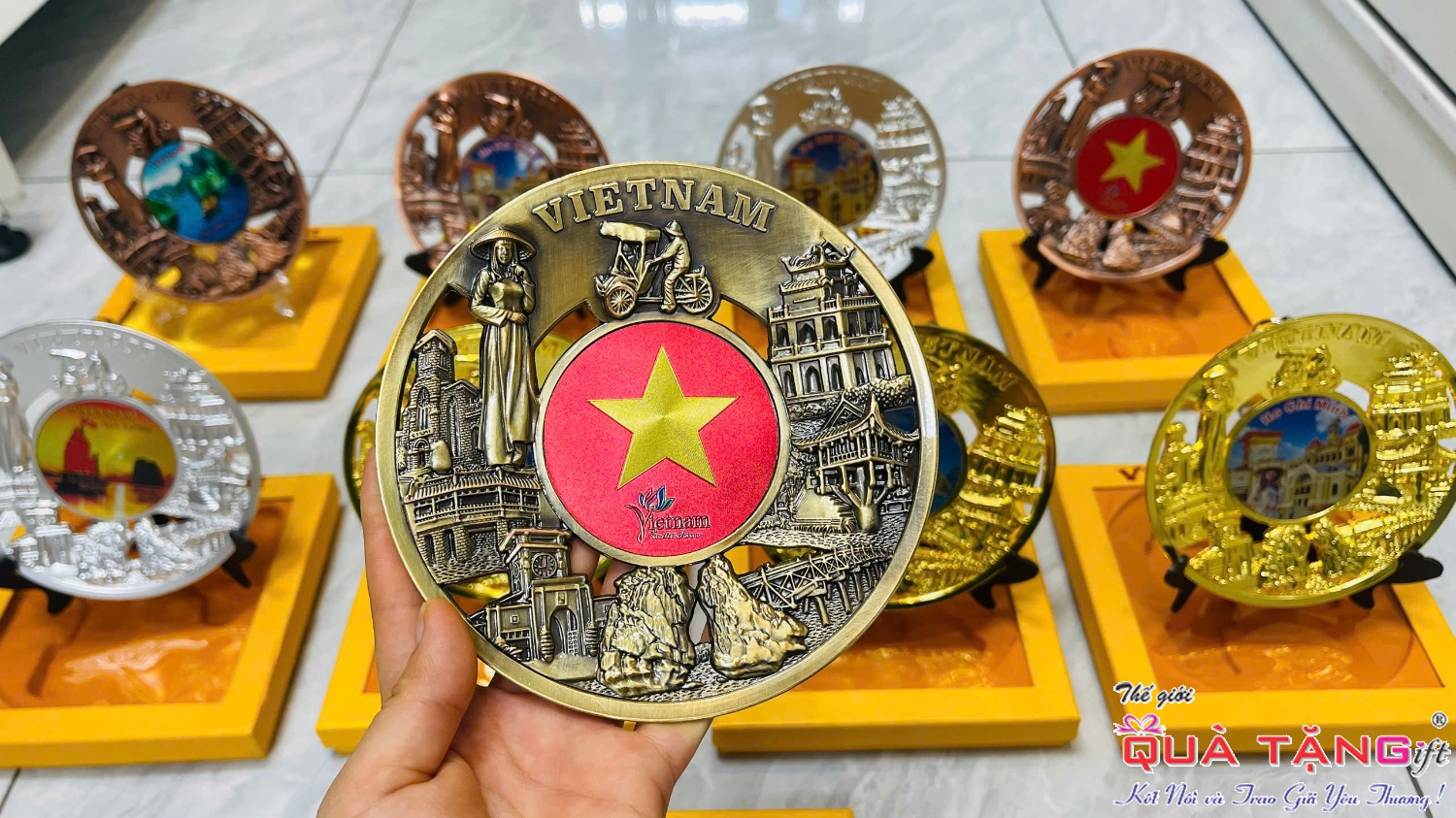 đĩa lưu niệm mạ vàng bạc đồng (7)
