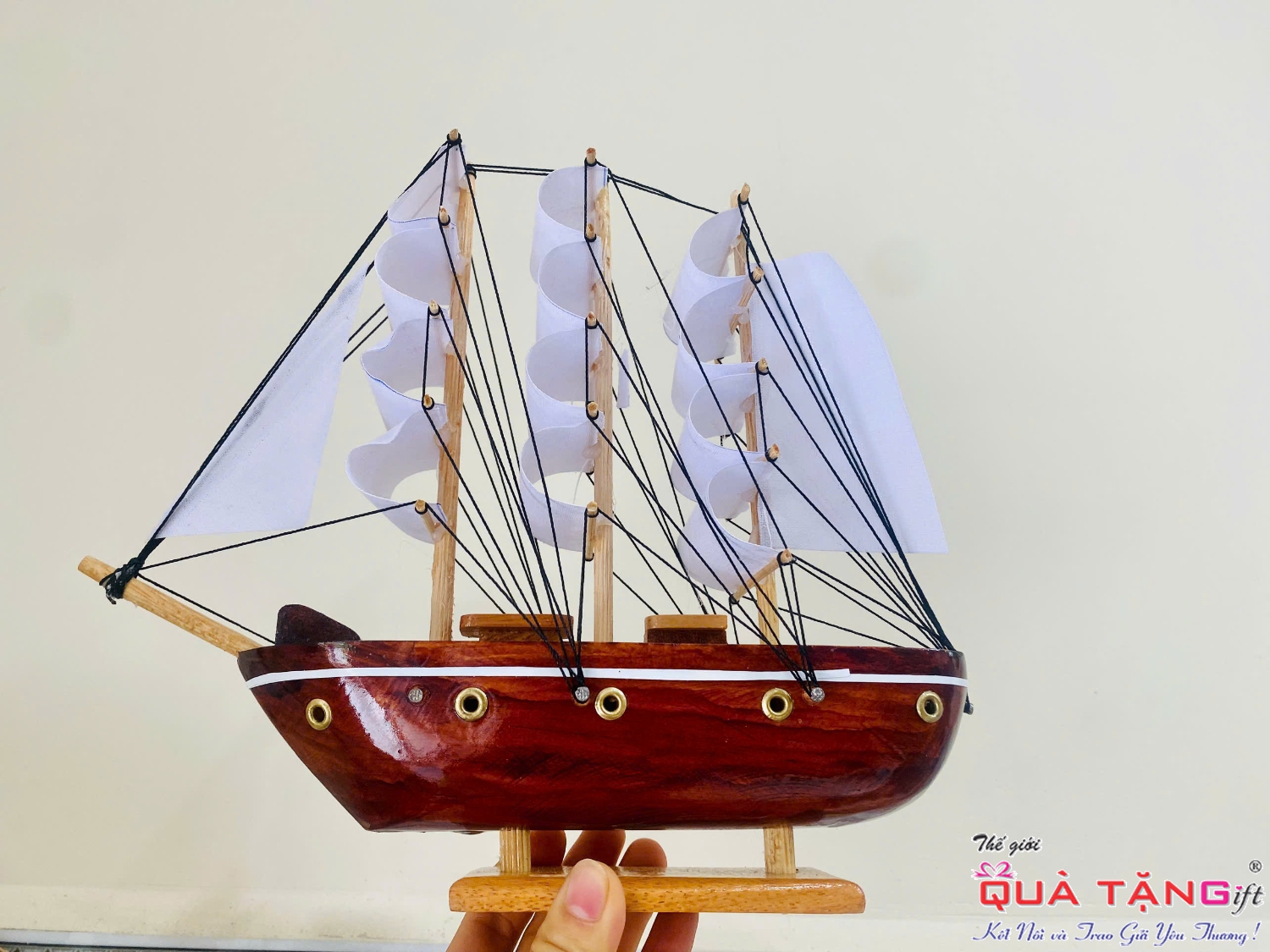 thuyền buồm thuận buồm xuôi gió (3)