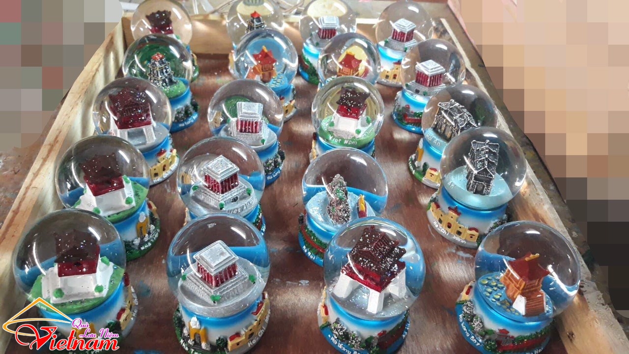 qua cau thuy tinh dia danh viet nam