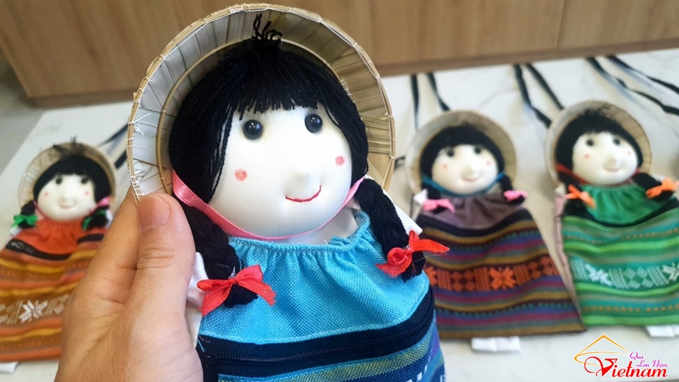 Túi đeo điện thoại búp bê (1)