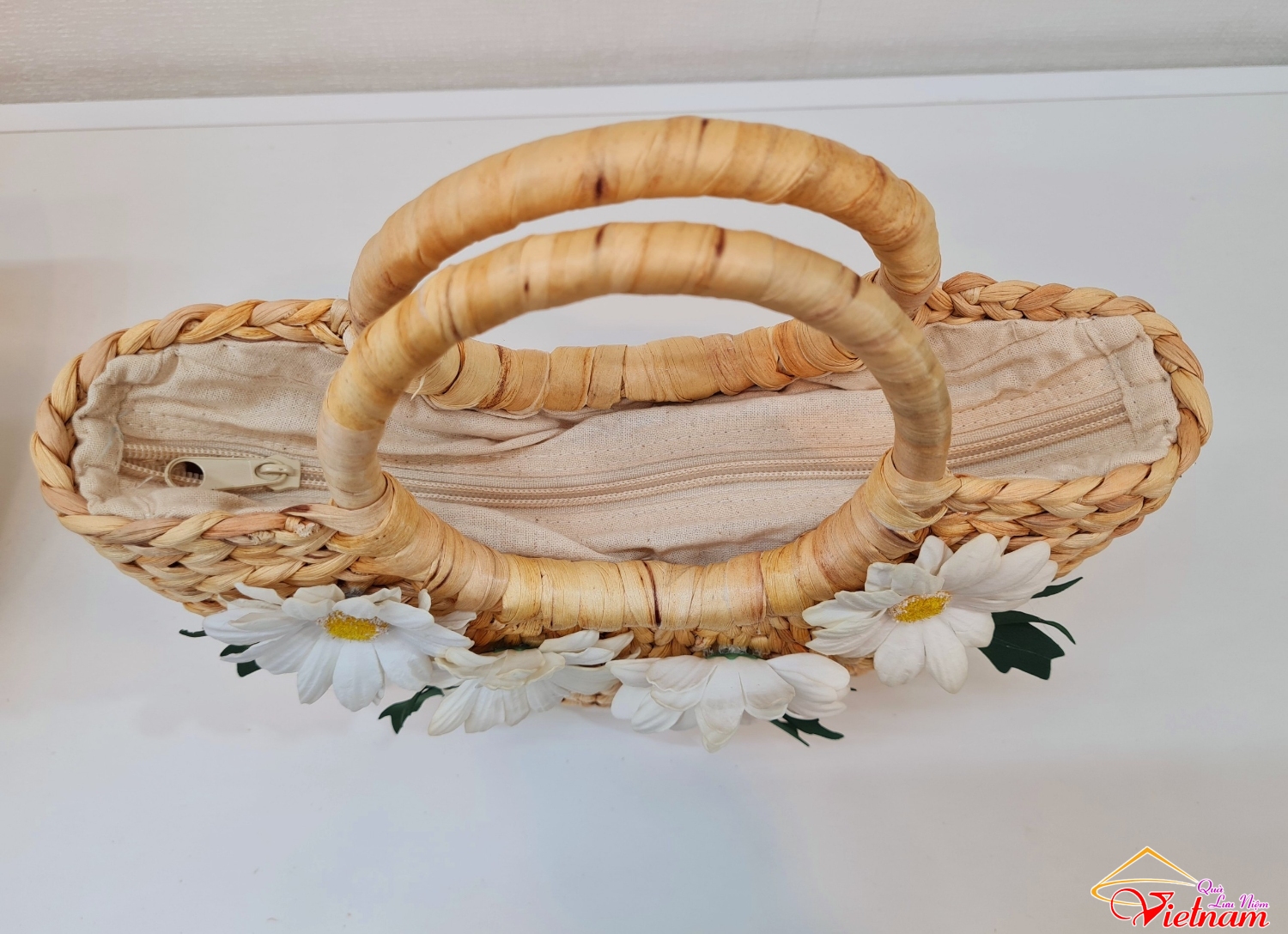 tui luc binh ban nguyet hoa cuc (1)