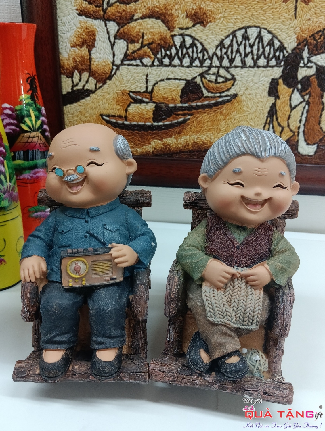 TƯỢNG ÔNG BÀ ÔM ĐÀI