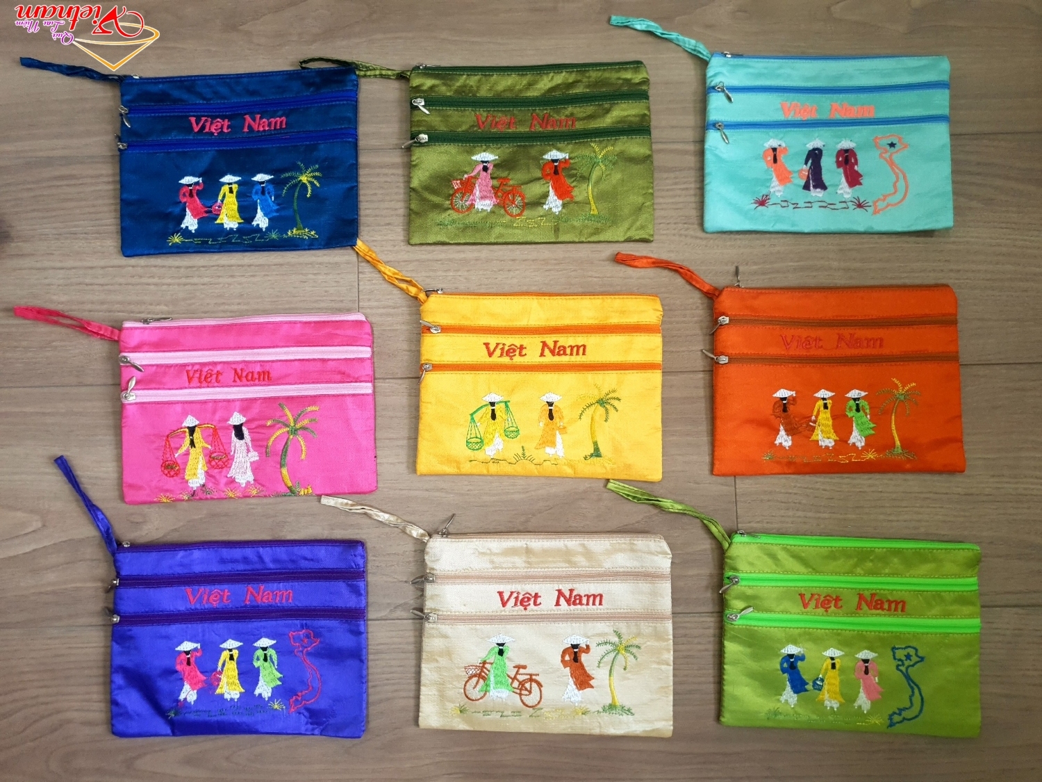 vi luu niem 3 ngan cam tay ao dai viet nam (2)