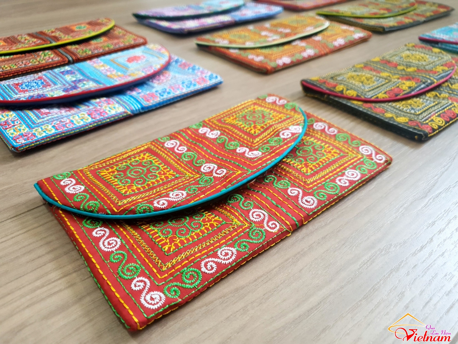 vi luu niem cam tay theu tho cam (1)